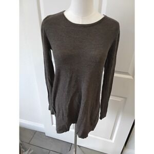 Willi Smith 100% Extrafine Merino Wool Crew Neck Long Sleeve Button Back M